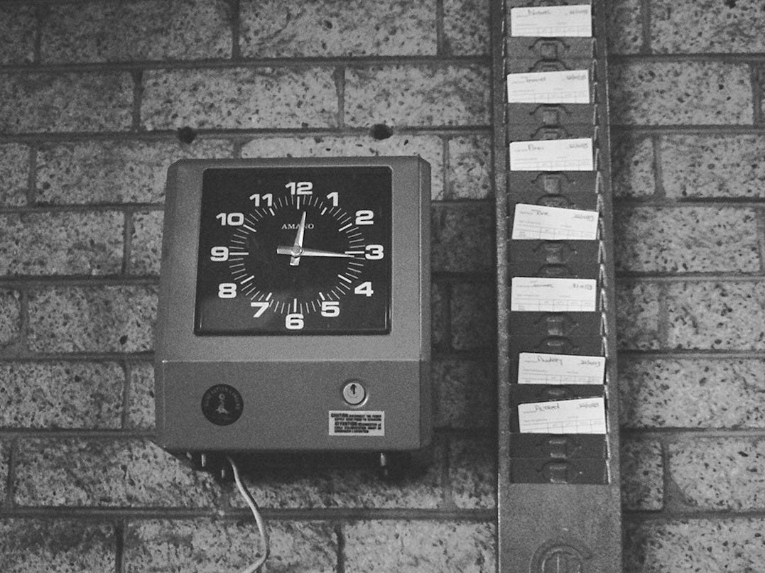 black and white analog wall clock at 10 00 black and white analog wall clock at 10 00