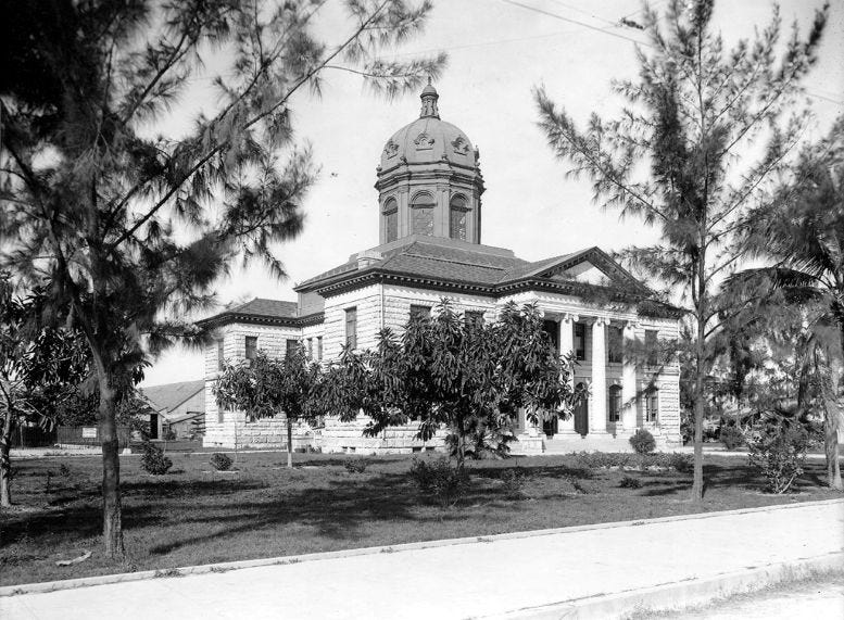 Dade County Courthouse on Twelfth Street in 1904. Courtesy of Casey M. Piket. Dade County Courthouse on Twelfth Street in 1904. Courtesy of Casey M. Piket.