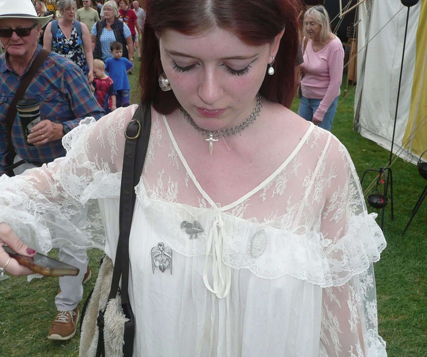 No description available.