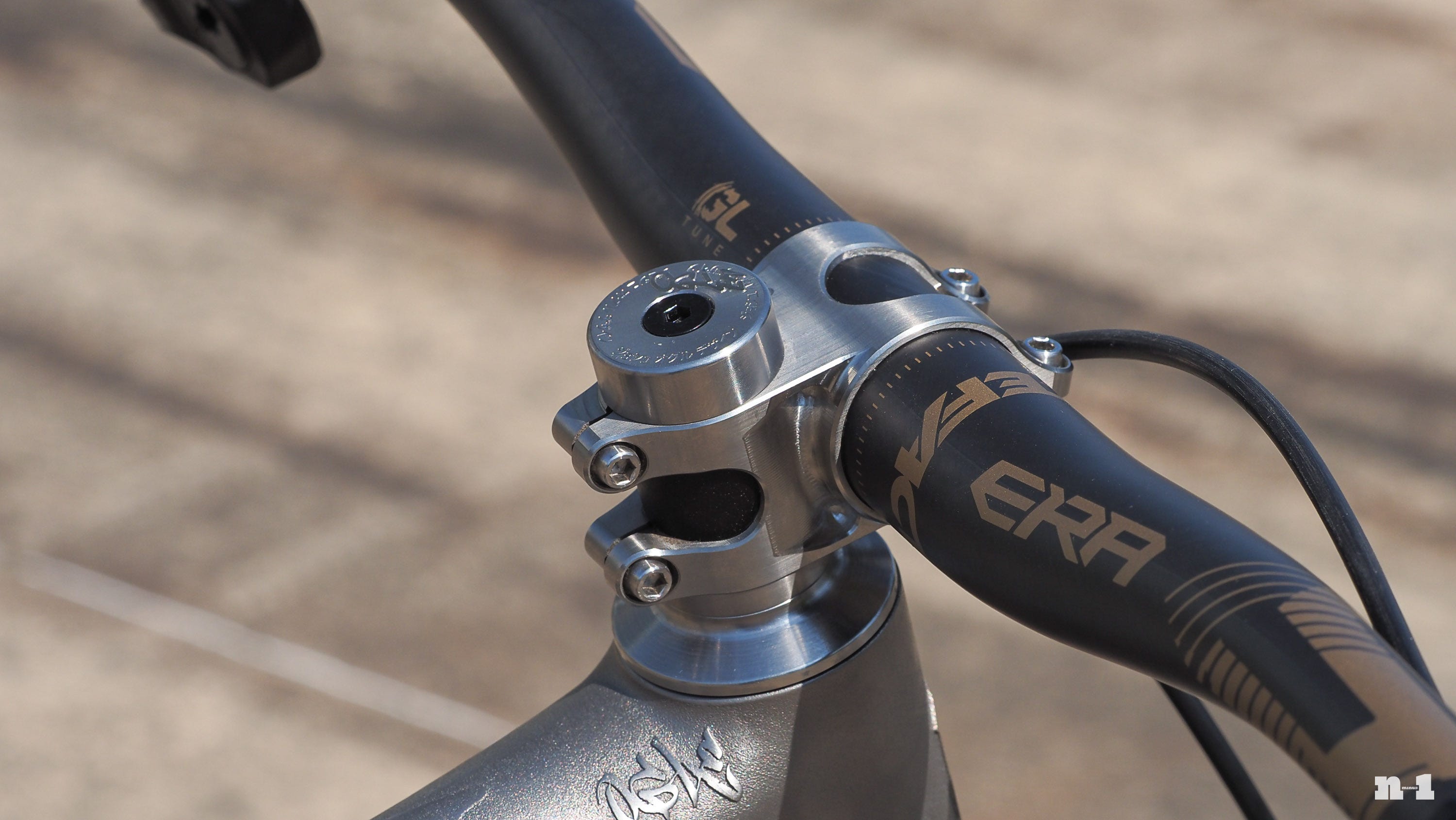 Josh Ogle full-suspension v2 stem and headset
