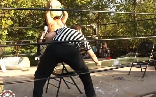 [Screenshot: Jinn holding Kamikaze in powerbomb position for 12 minutes straight]