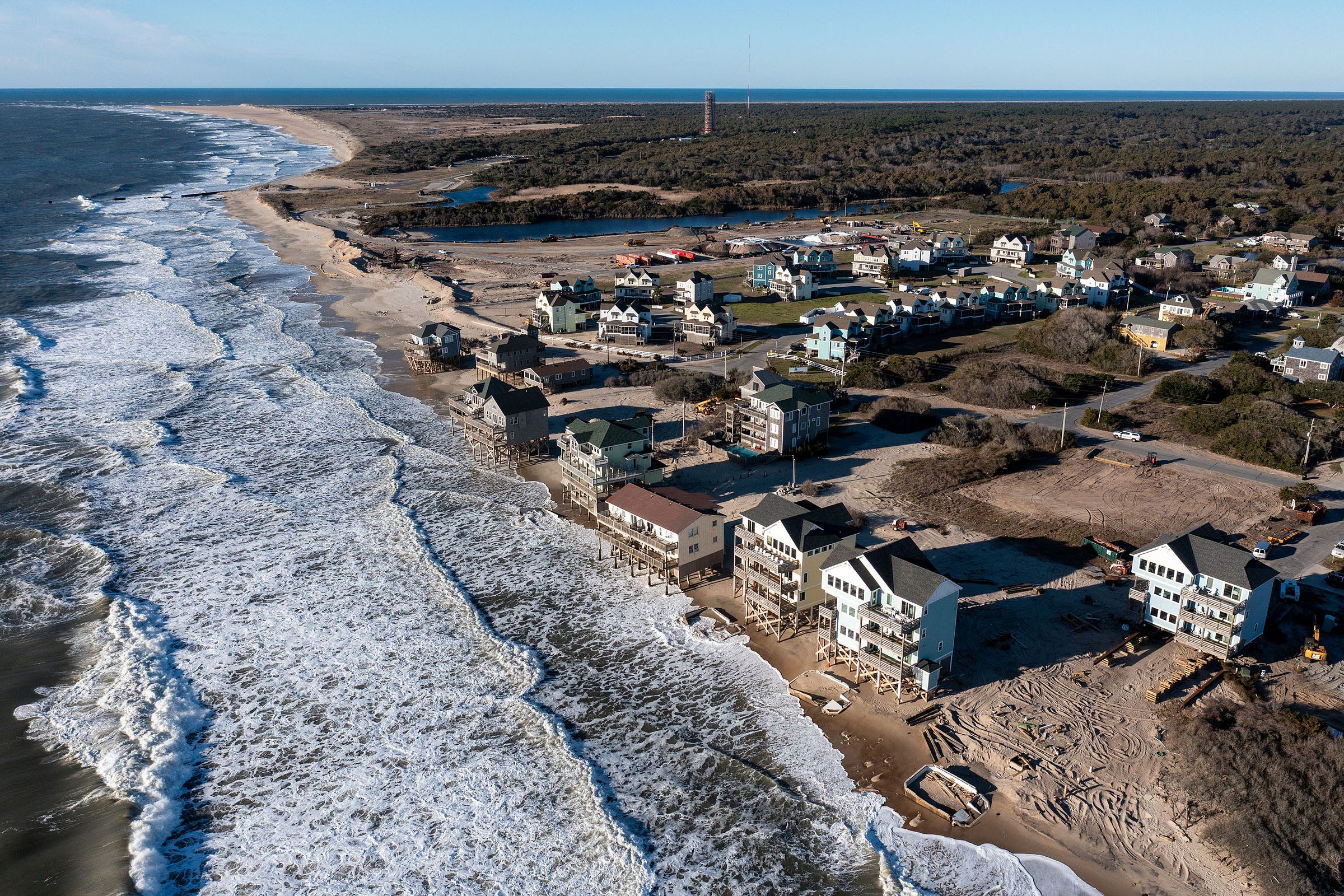 Ocean waves on American Cost Lines