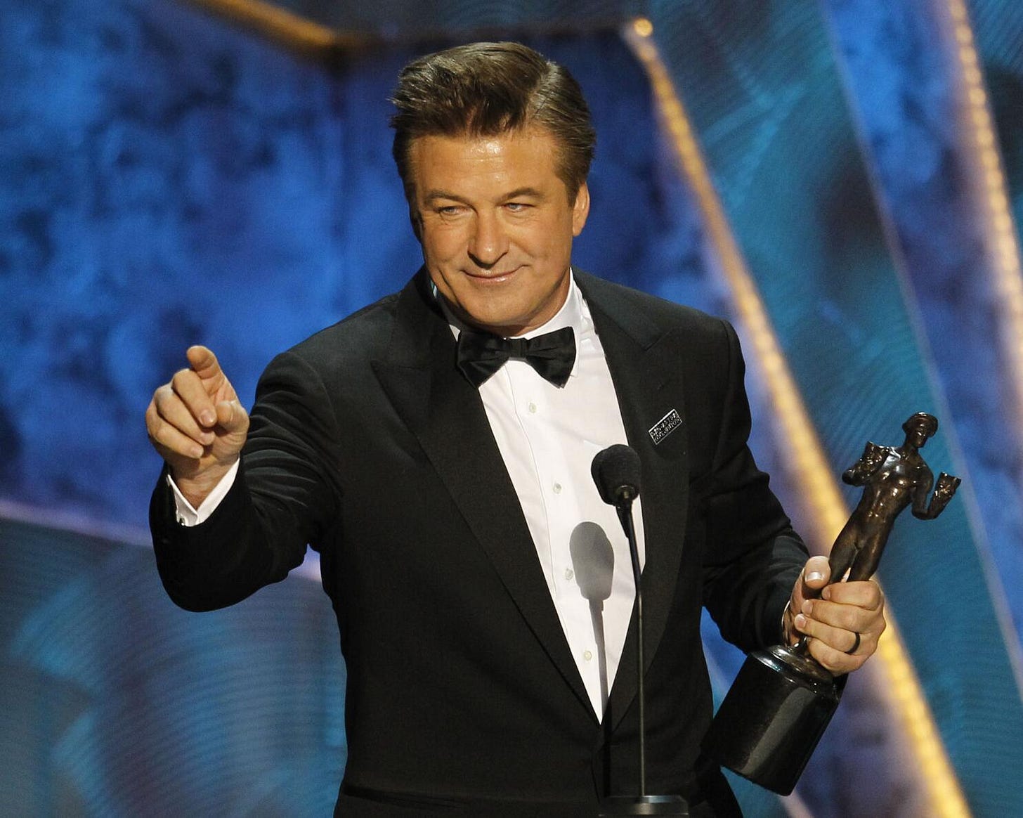 Alec Baldwin debut sends viewership up at MSNBC, but demo slips - Los Angeles Times Alec Baldwin debut sends viewership up at MSNBC, but demo slips - Los Angeles Times