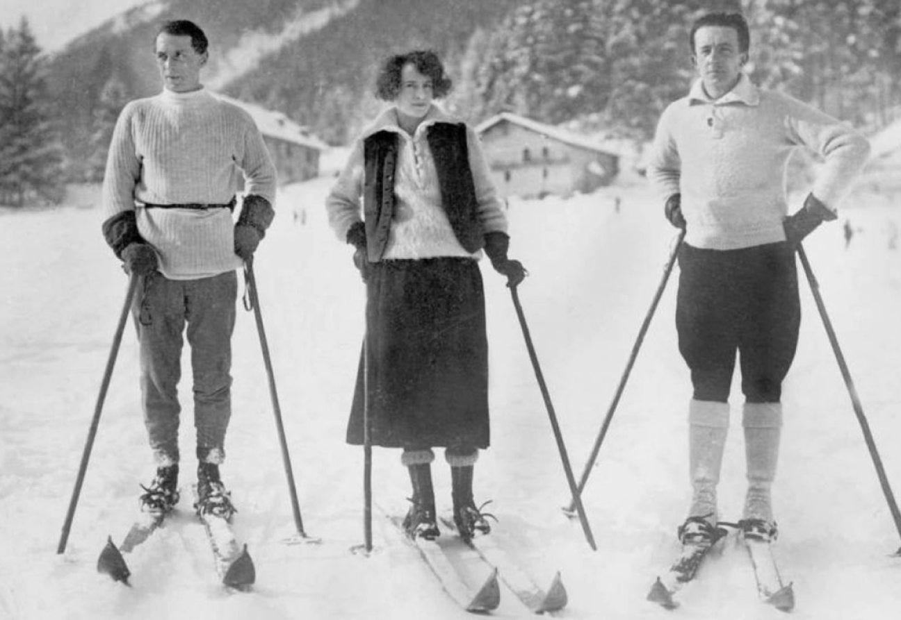 The German artist Max Ernst, Gala and her husband, the French poet Paul Éluard, photographed in Austria, in 1922. Source: El País