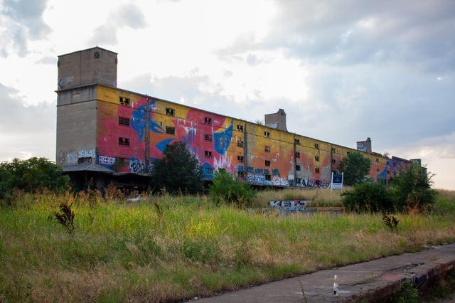 r/StLouis - Some photos of Rootwad Park and the Riverfront Area. Quirky Vibe, A++ Would Get Tetanus Again. 