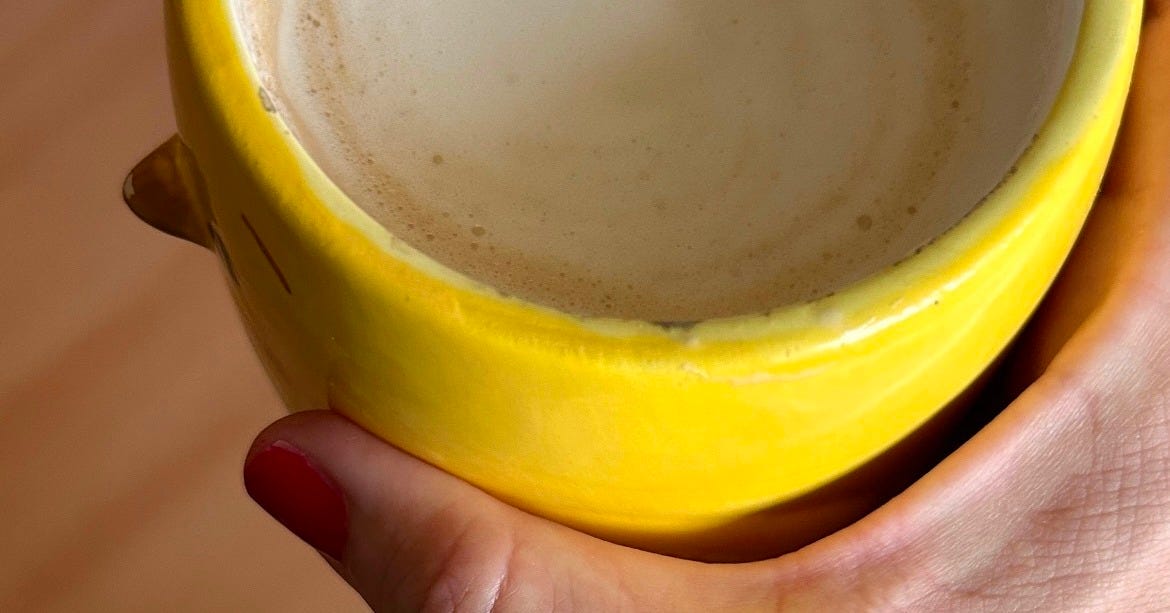 Tala de desayuno amarilla Tala de desayuno amarilla