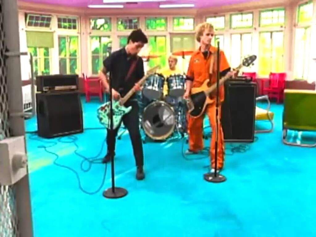 Basket Case Music Video | Wiki | Idiot Nation: Green Day Amino Basket Case Music Video | Wiki | Idiot Nation: Green Day Amino