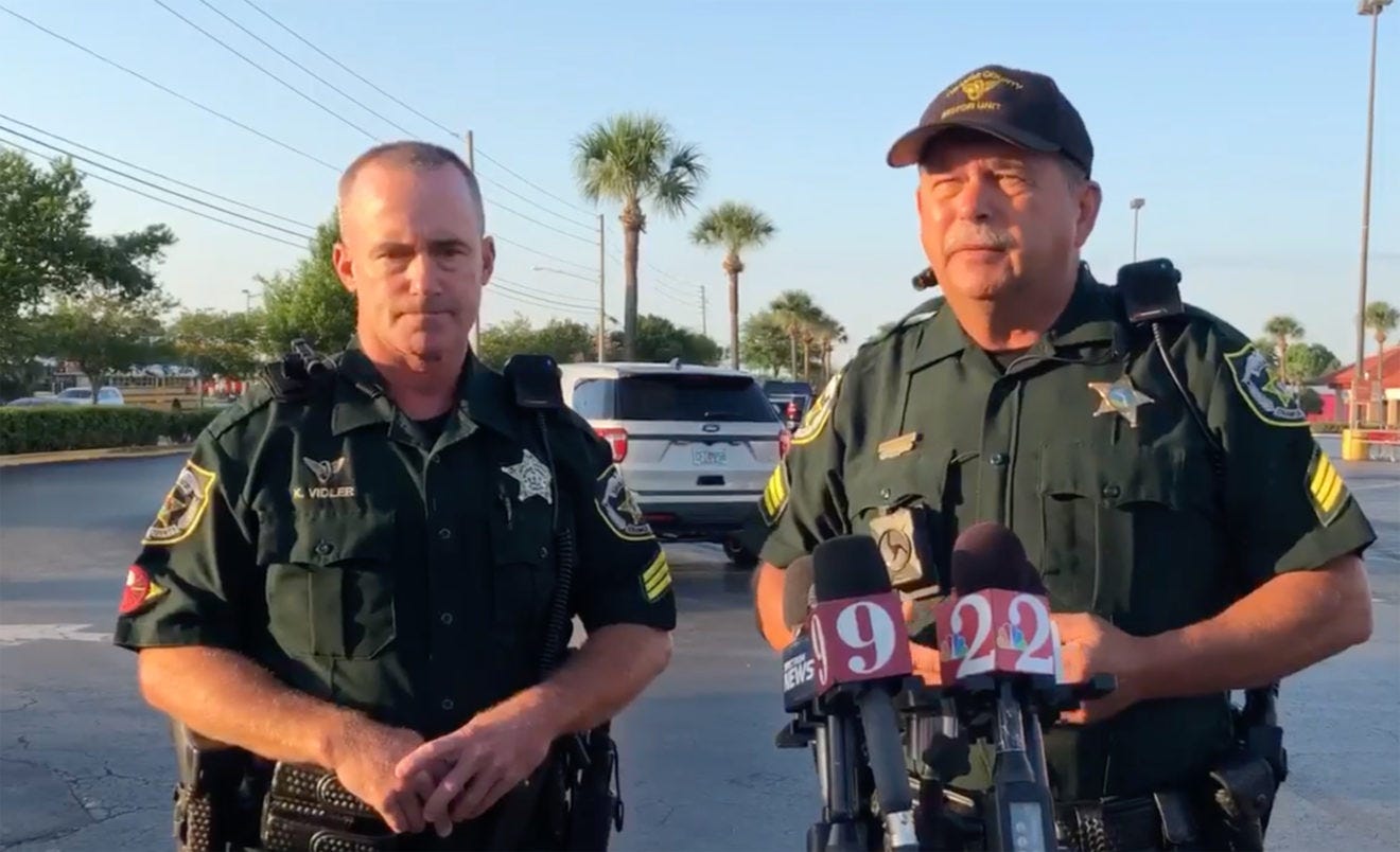 Yalangoch aktrisa Svetlana Kolpakova Mashinadagi yashirin kamera (rus pornosi)