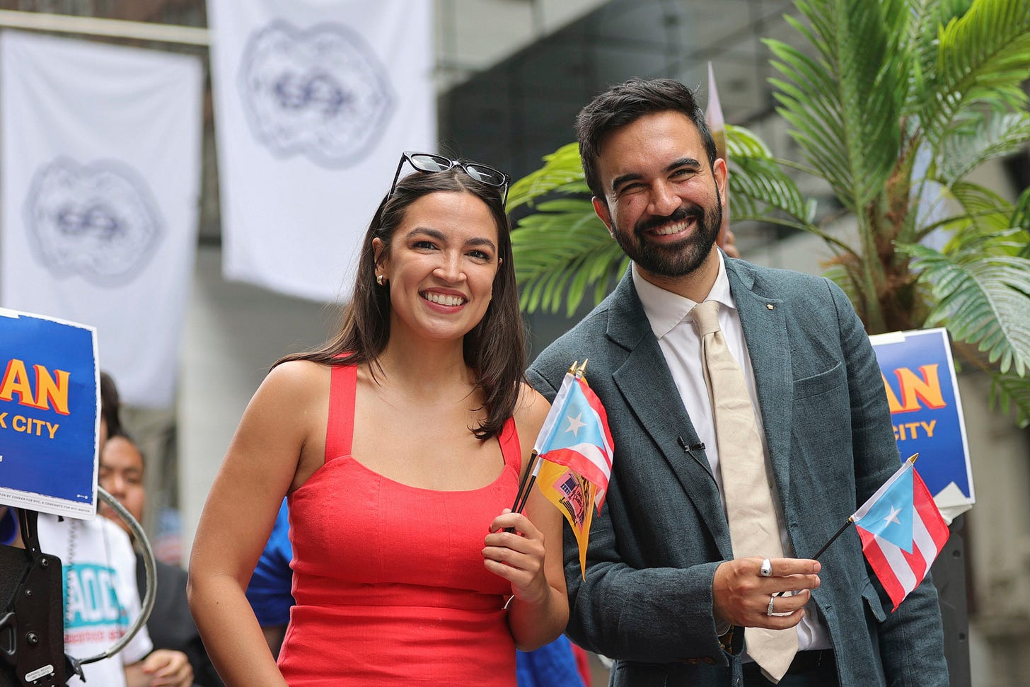Rep. Alexandria Ocasio-Cortez to introduce Zohran Mamdani at New Year's Day  inauguration | CNN Politics