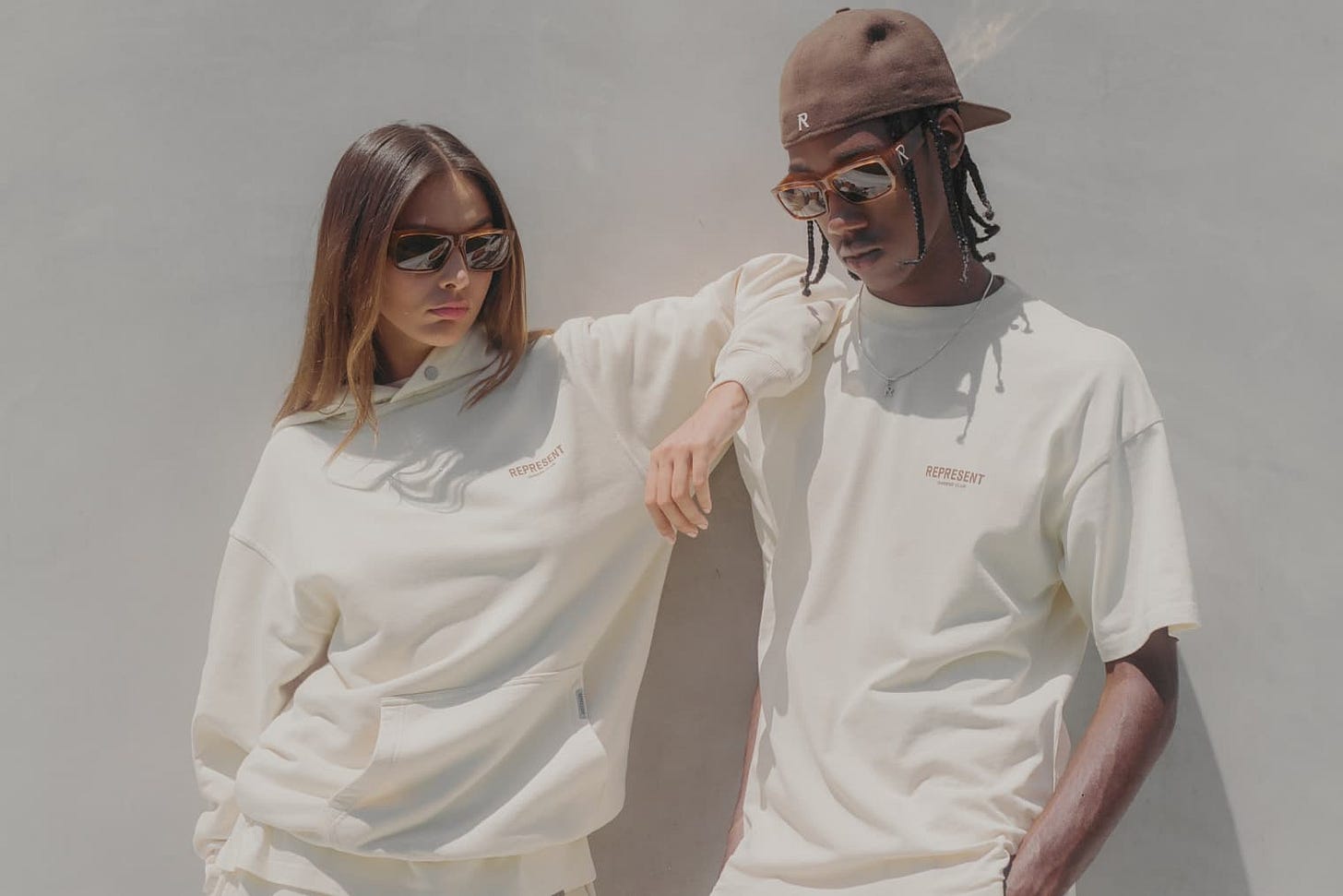REPRESENT "OWNERS CLUB" EXCLUSIVE TO END. | END. (US)