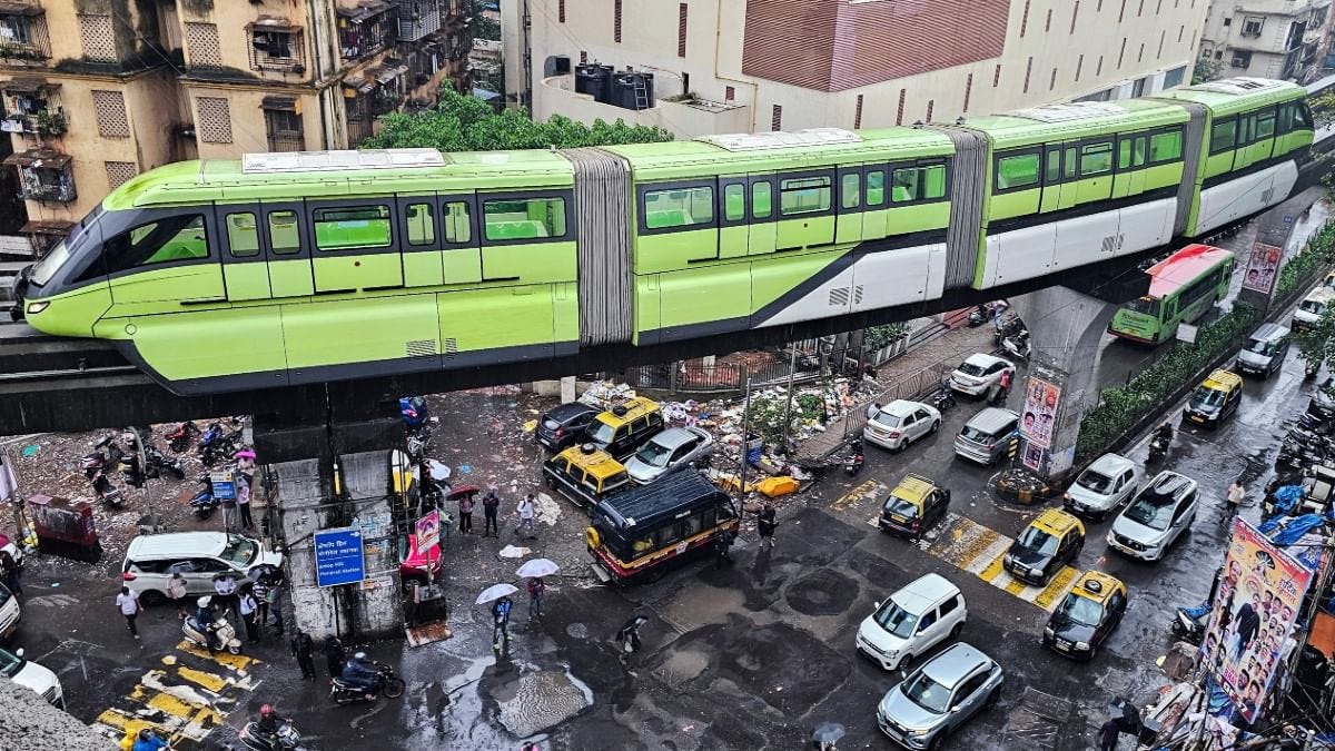 3rd abrupt halt in a month: Poor ridership & shoddy upkeep are catching up  to Mumbai monorail