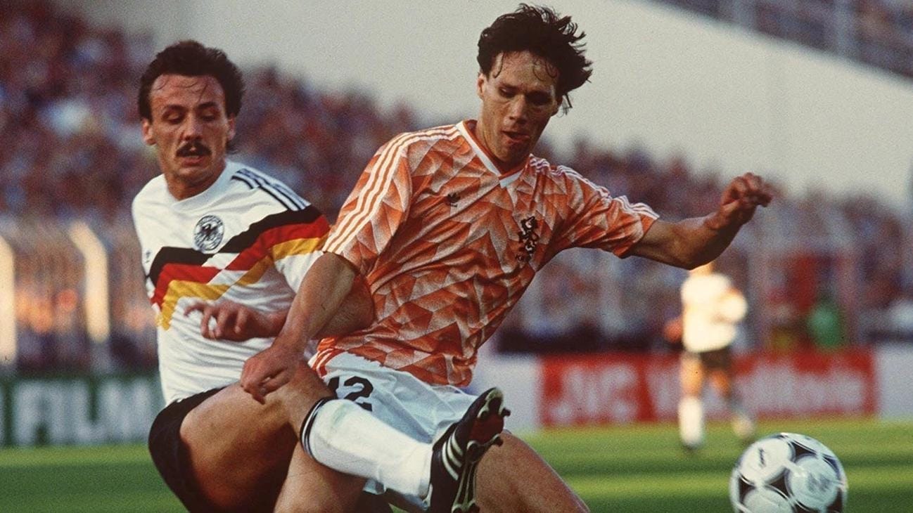 Van Basten leaves it late to stun West Germany | UEFA EURO 2012 | UEFA.com