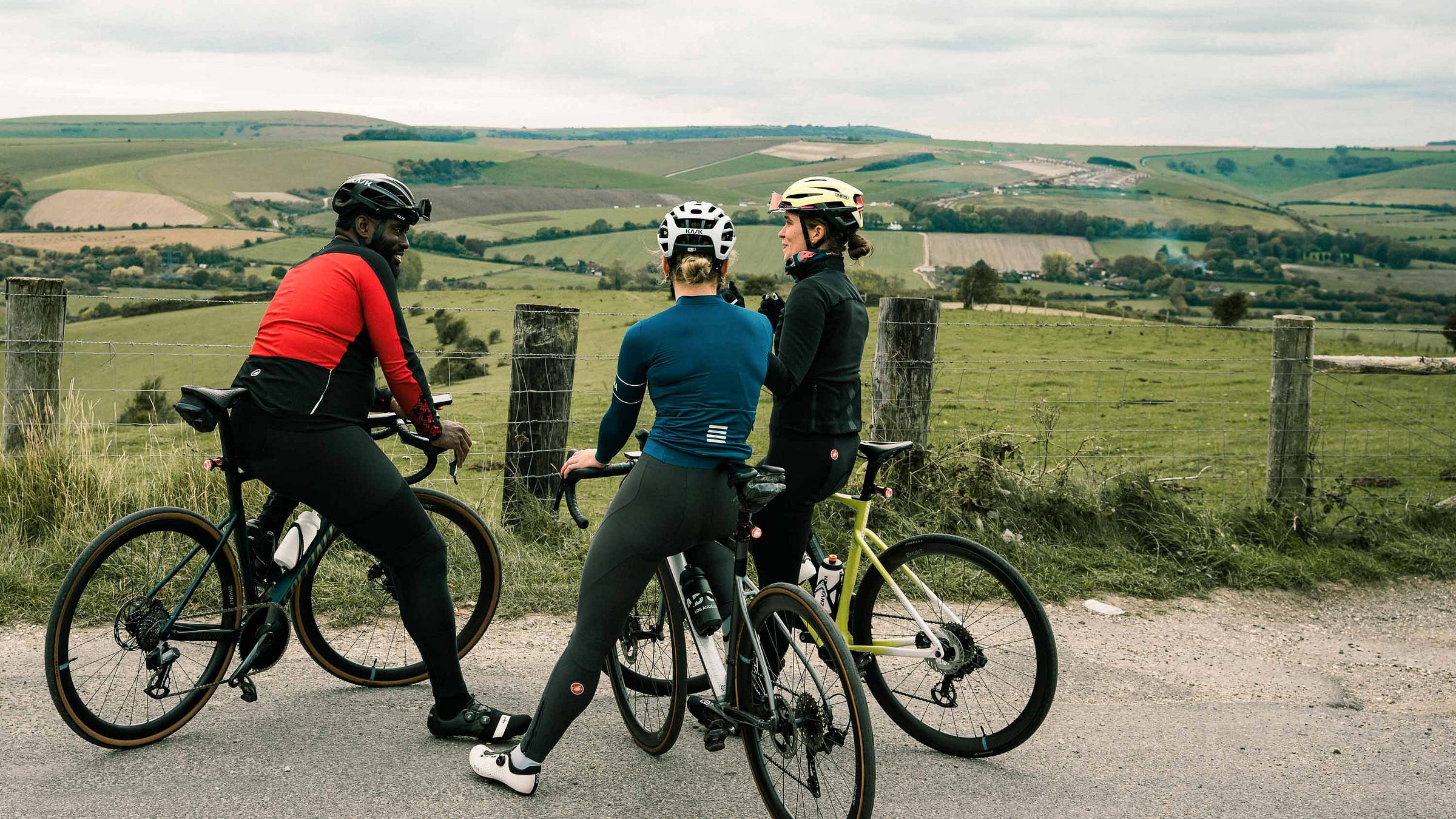 Hunt 4 Season Carbon Dura wheels in countryside