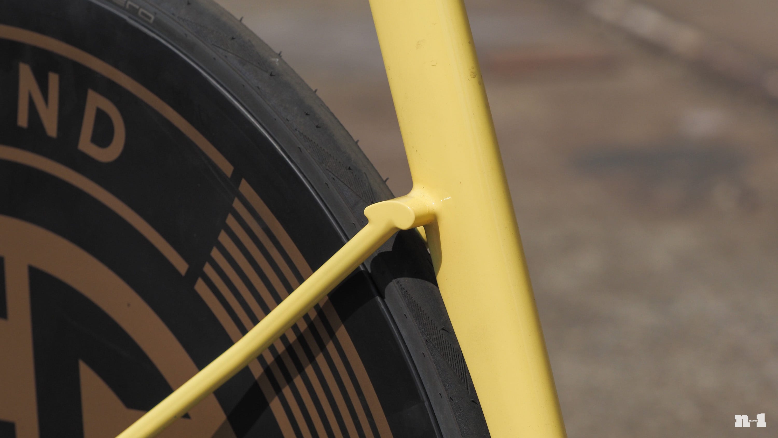 English Cycles yellow time trial bike airfoil seatstay