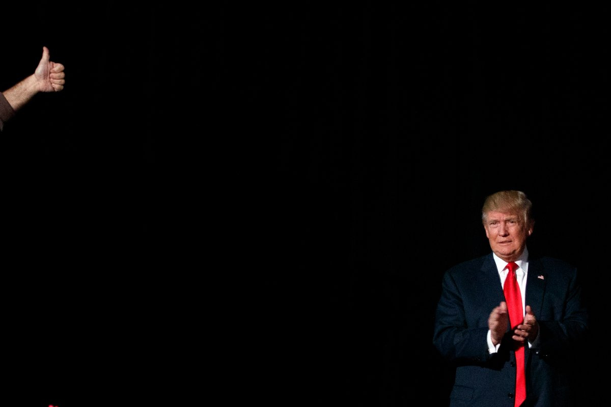 Republican presidential candidate Donald Trump arrives to speak at a campaign rally in Warren, Michigan, October 31, 2016. Republican presidential candidate Donald Trump arrives to speak at a campaign rally in Warren, Michigan, October 31, 2016.