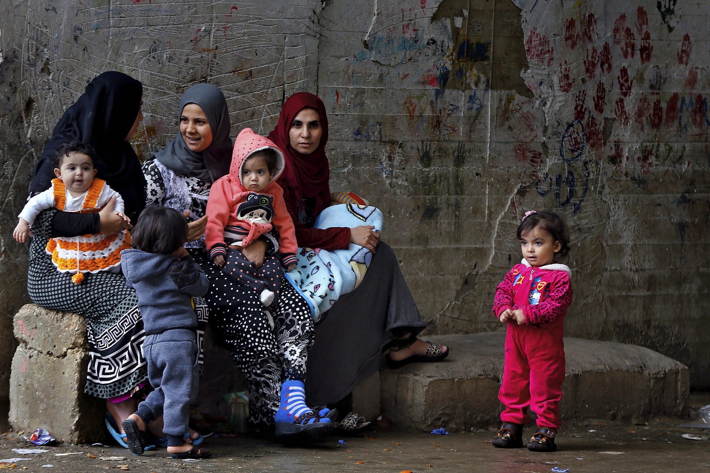 Syrian refugee families in Lebanon are marrying off children to cope  financially: UN - National | Globalnews.ca