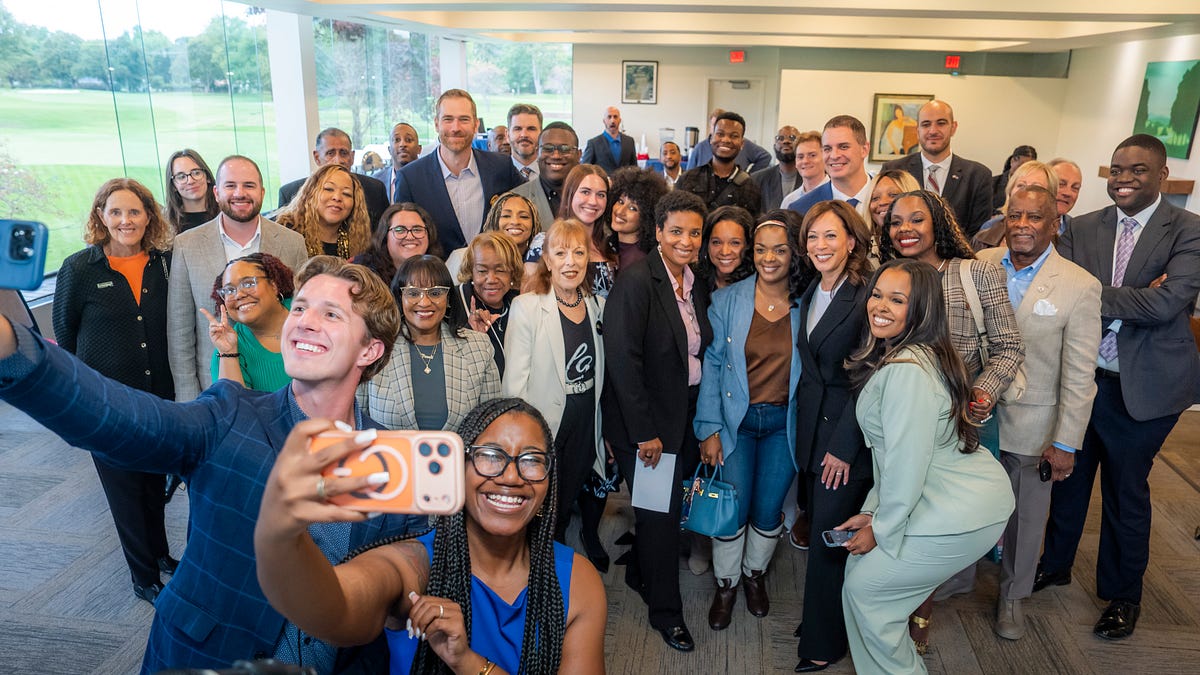 The midterm elections are 21 days away.