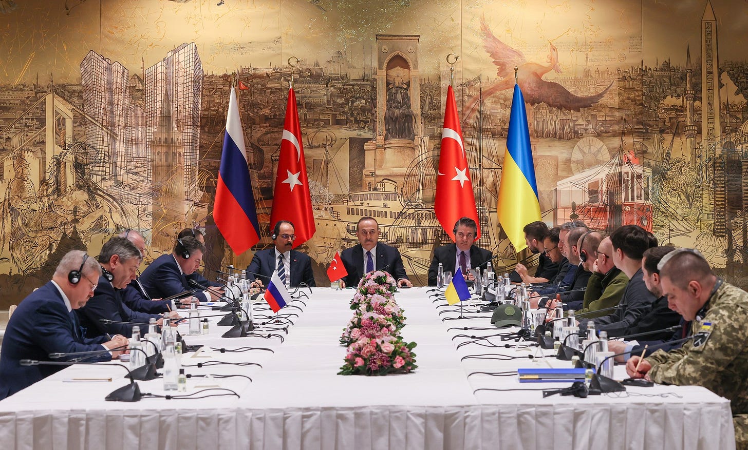 Then-Foreign Minister Mevlut Cavusoglu gives a thank you speech during the peace talks between delegations from Russia and Ukraine at Dolmabahce Presidential Office in Istanbul, Turkiye on March 29, 2022. (AA Photo)