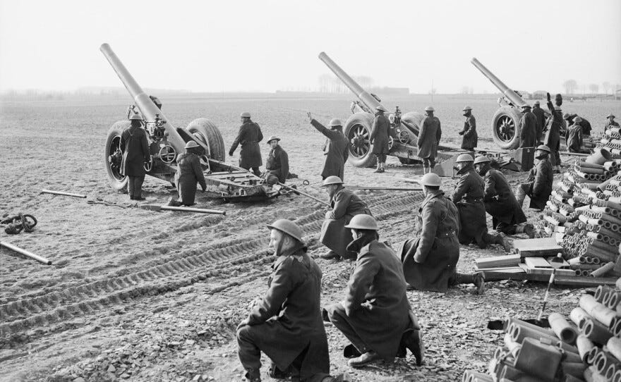 THE 100 DAYS "Blitzkrieg- 1940" - The British Army in France 1940. 7.2-inch howitzers of 3rd Battery, 1st Heavy Regiment, Royal Artillery, near Orchies, Feb. 12, 1940.