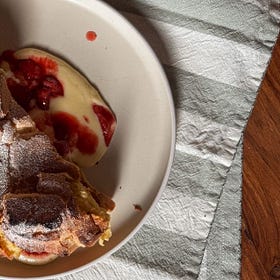 Tarta de fresas con masa choux y crema pastelera