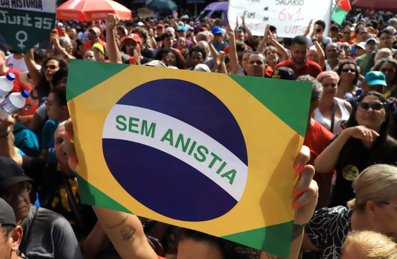 Campanha contra a anistia dos presos do 8 de janeiro é turbinada por rede internacional