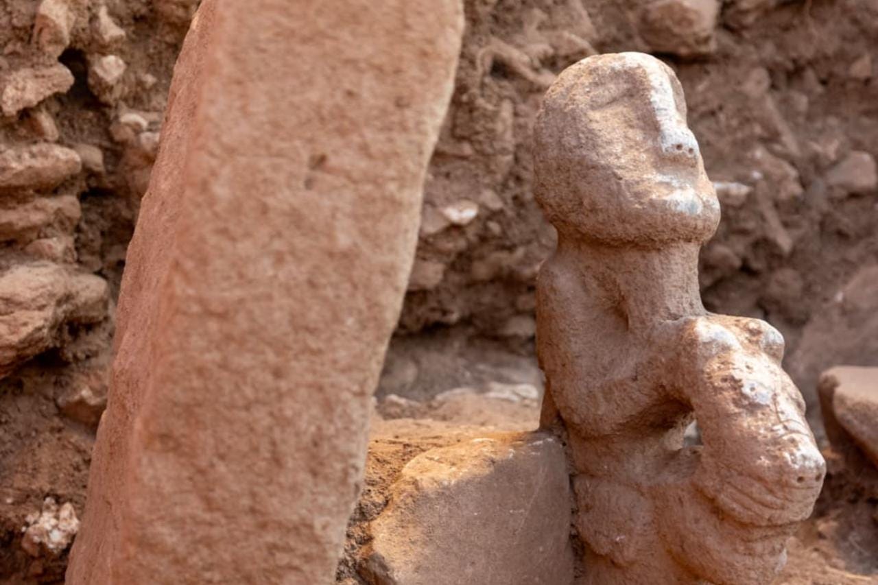 The 11,000-year-old composite statue discovered at Karahantepe, one of the remarkable sculptural finds from the site. (AA Photo) The 11,000-year-old composite statue discovered at Karahantepe, one of the remarkable sculptural finds from the site. (AA Photo)