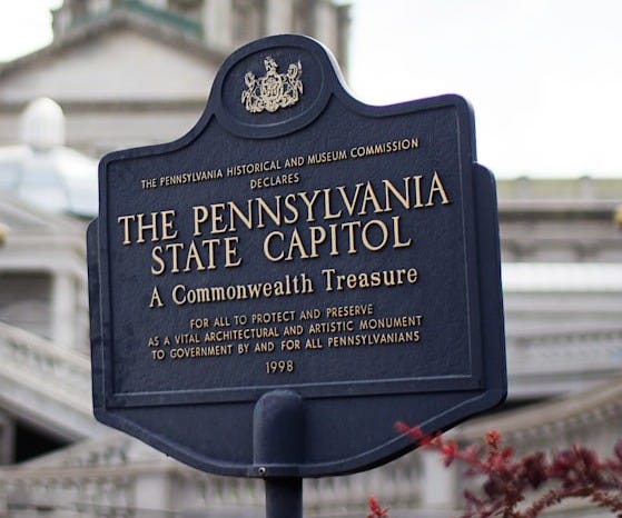 The Pennysylvania State Capitol signage