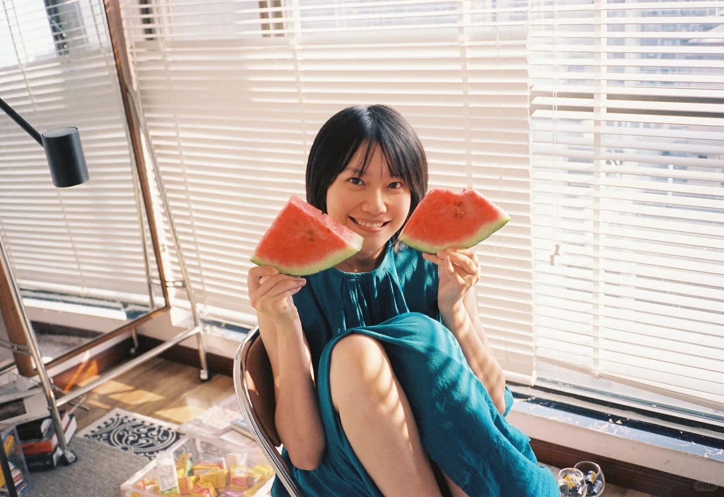 她和她的胶片相机