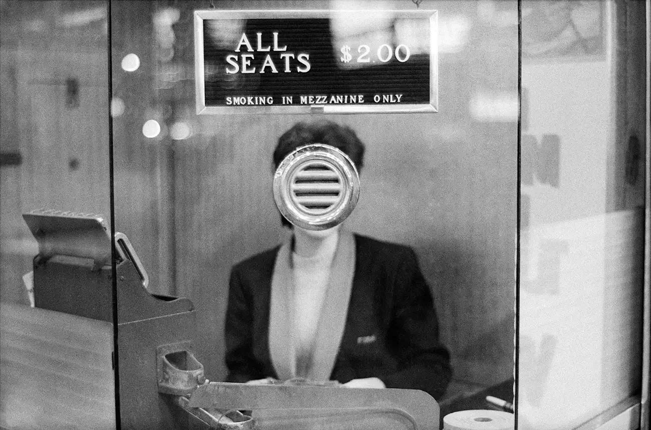 Times Square, New York City, 1963 © Joel Meyerowitz, Courtesy Howard Greenberg Gallery and Huxley-Parlour.