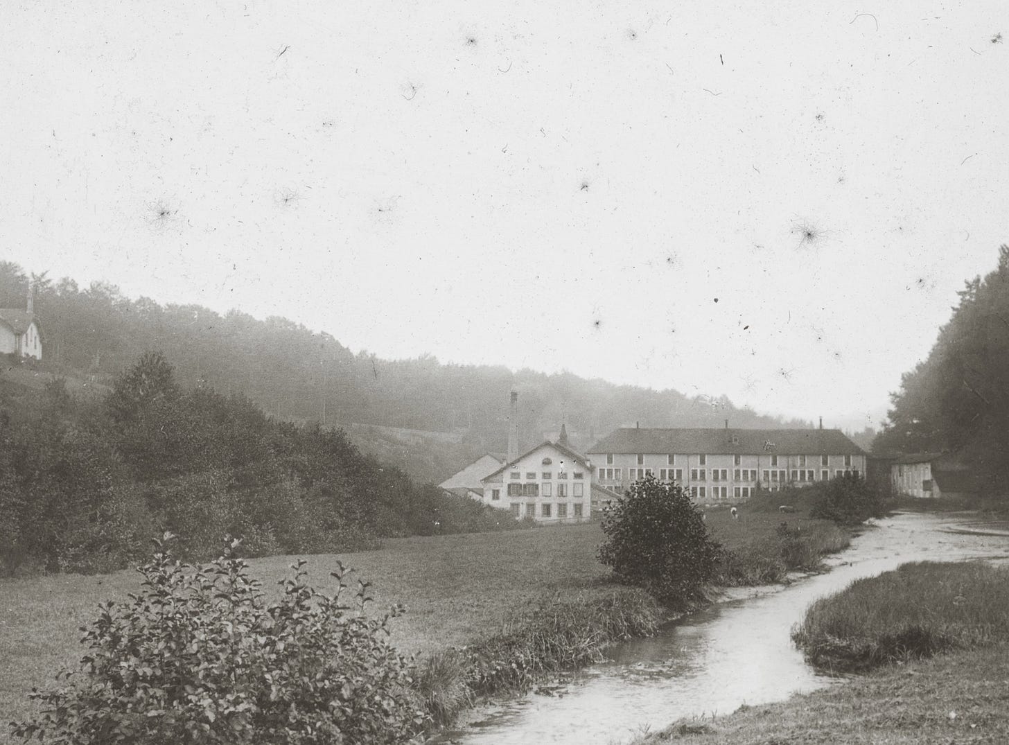 The Cléray glass factory in Hennezel, 1897, Image 'Est, FI-0607-6119 [online] https://www.image-est.fr/fiche-documentaire-verrerie-hennezel-1442-20218-2-0.html