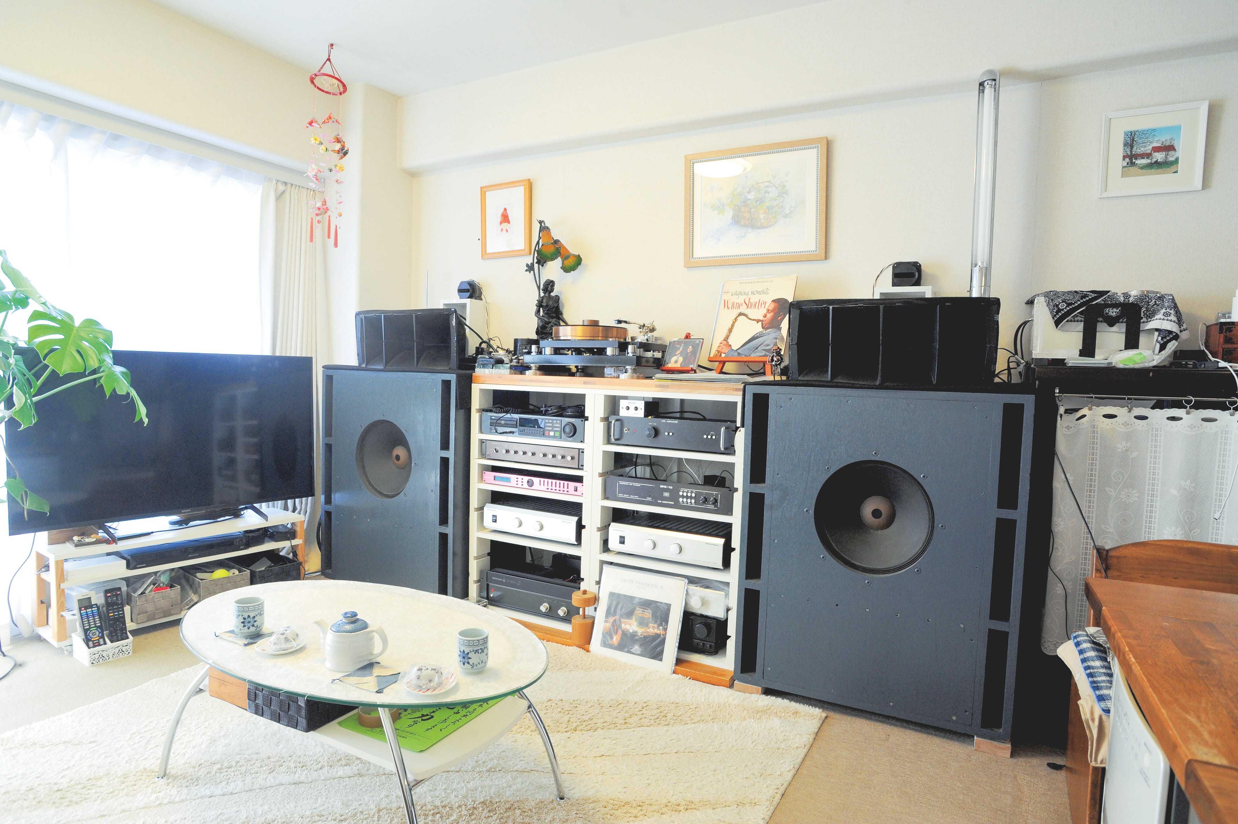 Building a Full-Scale Audio System in an Apartment Living Room