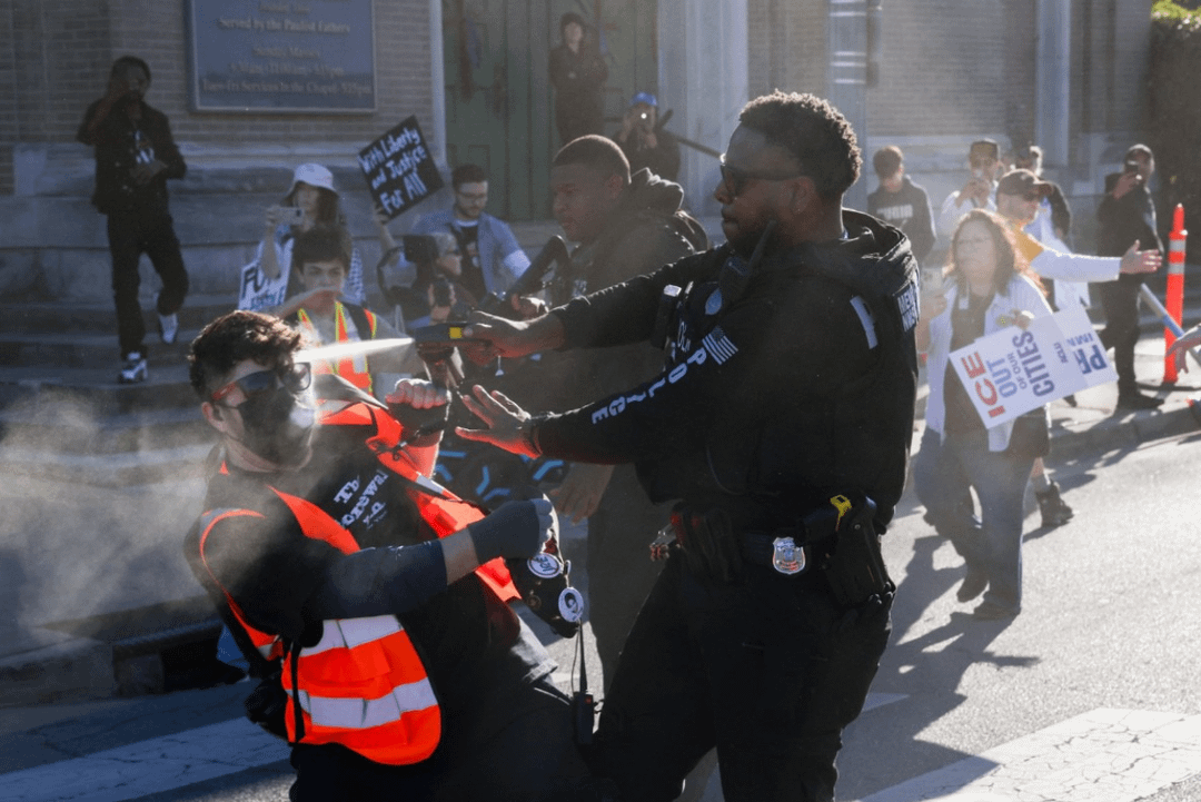 Protesters were pepper-sprayed by police near the end of the No Kings march  in Downtown Memphis : r/memphis