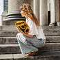 Lara Jeanne's avatar