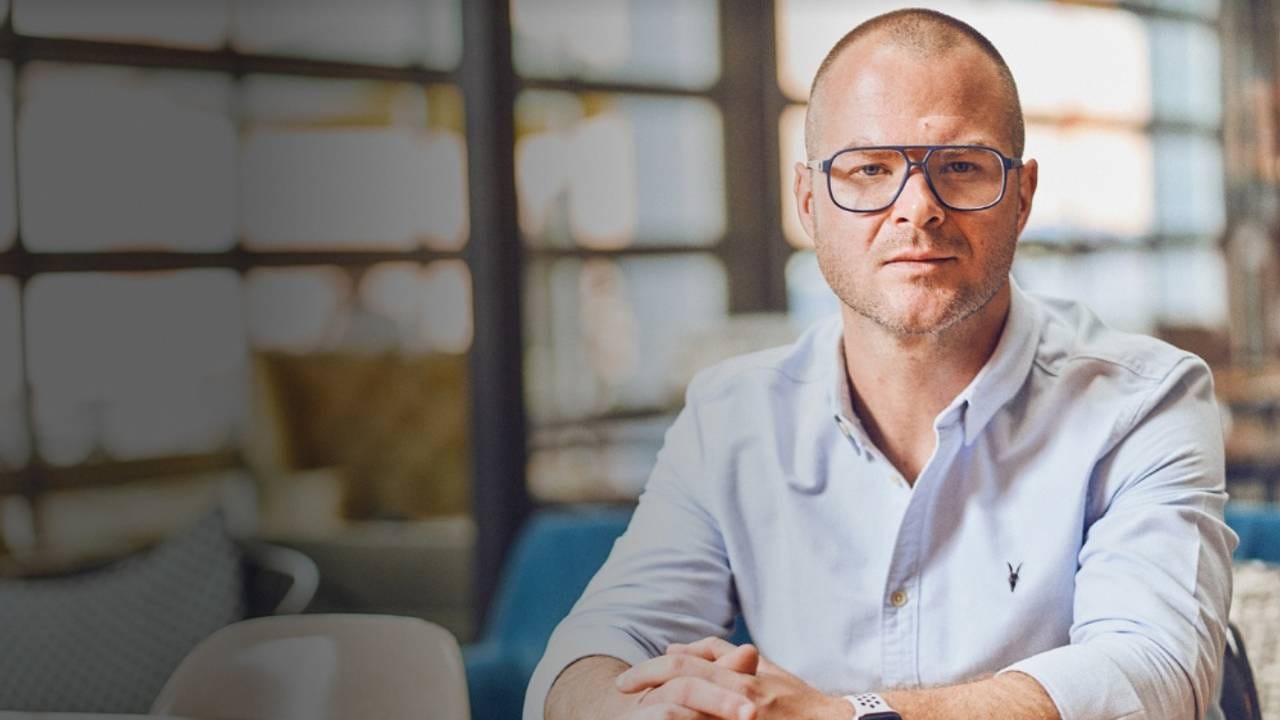 Justin Welsh | Building a portfolio of one-person businesses to $5M.