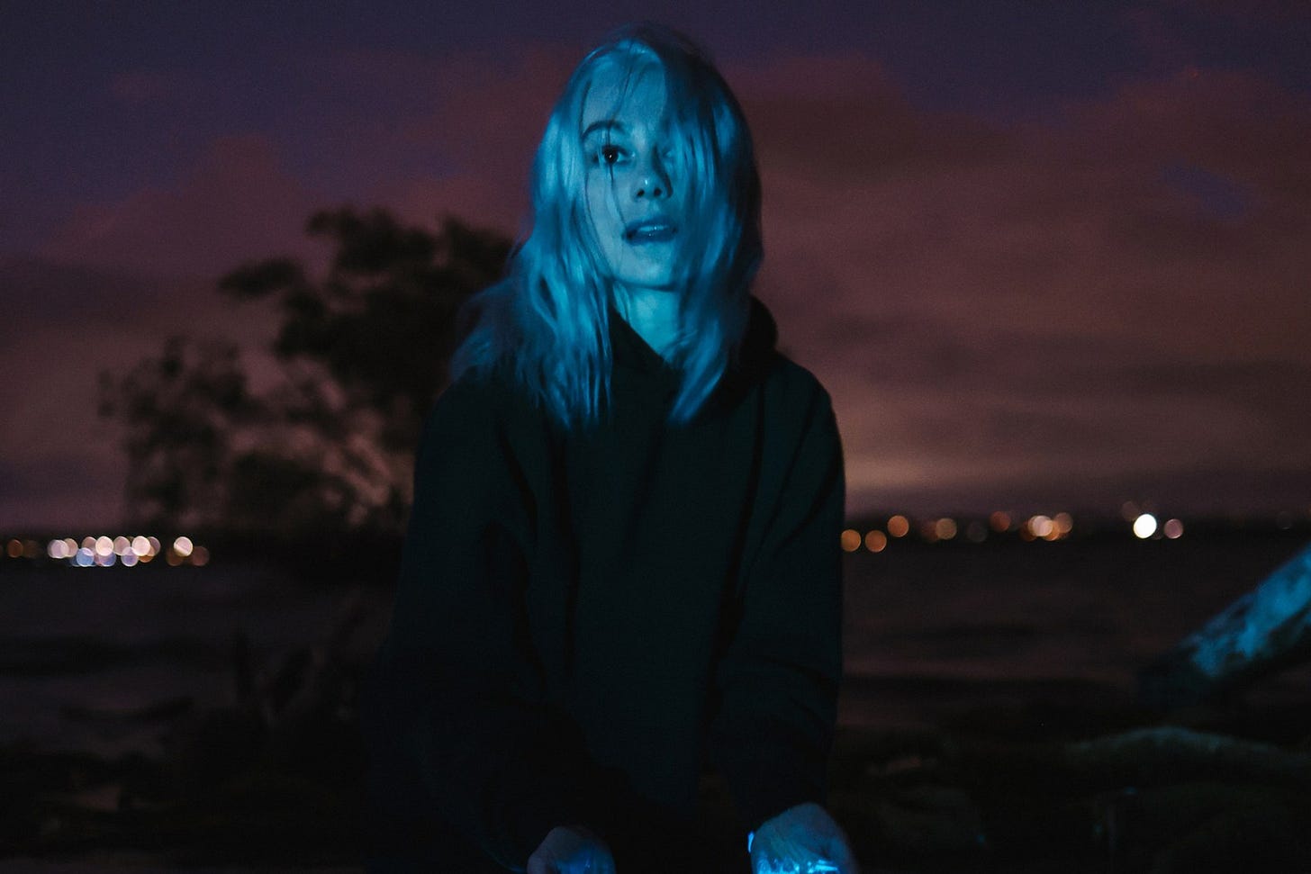 Phoebe Bridgers Announces Phone-Free 2026 Tour