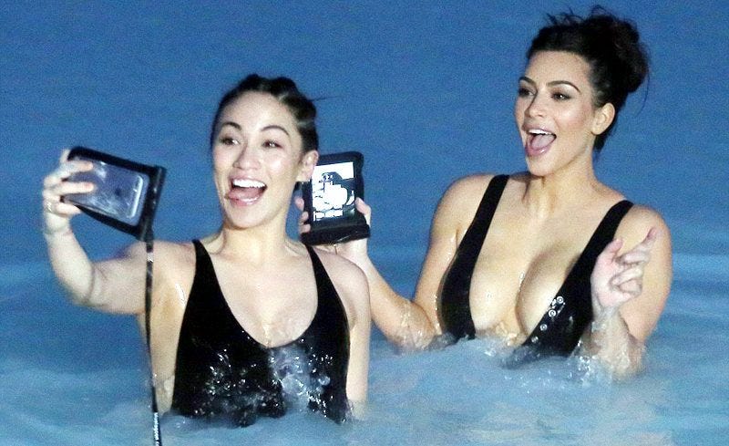 kim kardashian blue lagoon iceland kim kardashian blue lagoon iceland