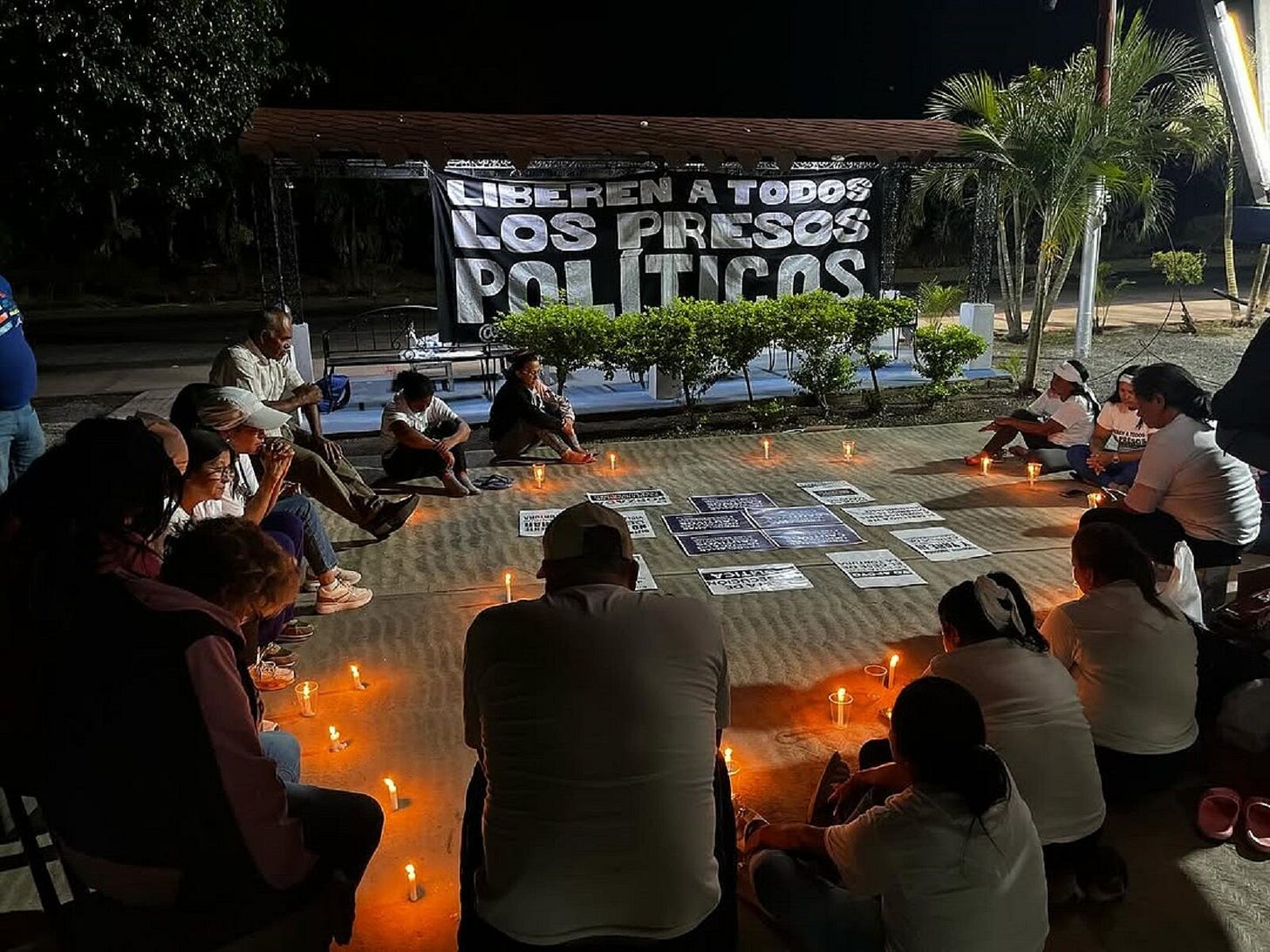 En imágenes: así se desarrolló la vigilia de oración por los presos políticos en Tocorón En imágenes: así se desarrolló la vigilia de oración por los presos políticos en Tocorón
