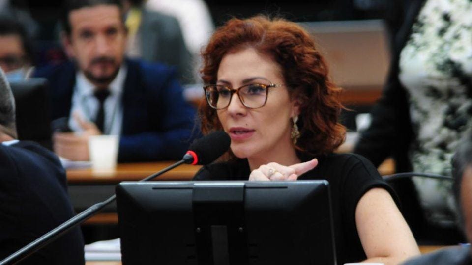 Pedido da Carla Zambelli negado por Moraes
