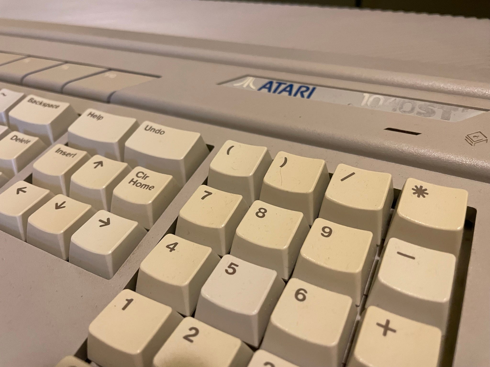 Inside the Atari 1040ST - by Paul Lefebvre - Goto 10