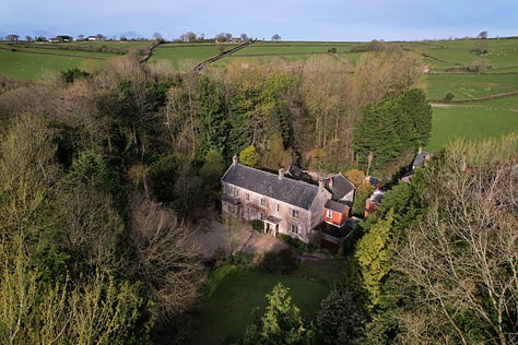 Combe Head House in Somerset and photos of the fire and the dining room