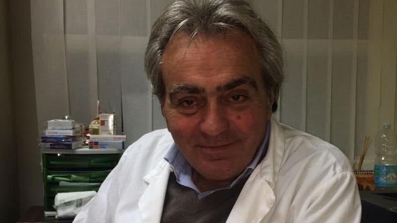Bari, medico di famiglia ha un malore nel suo studio e muore: addio a Pino Macchione. “Era a un passo dalla pensione” Bari, medico di famiglia ha un malore nel suo studio e muore: addio a Pino Macchione. “Era a un passo dalla pensione”