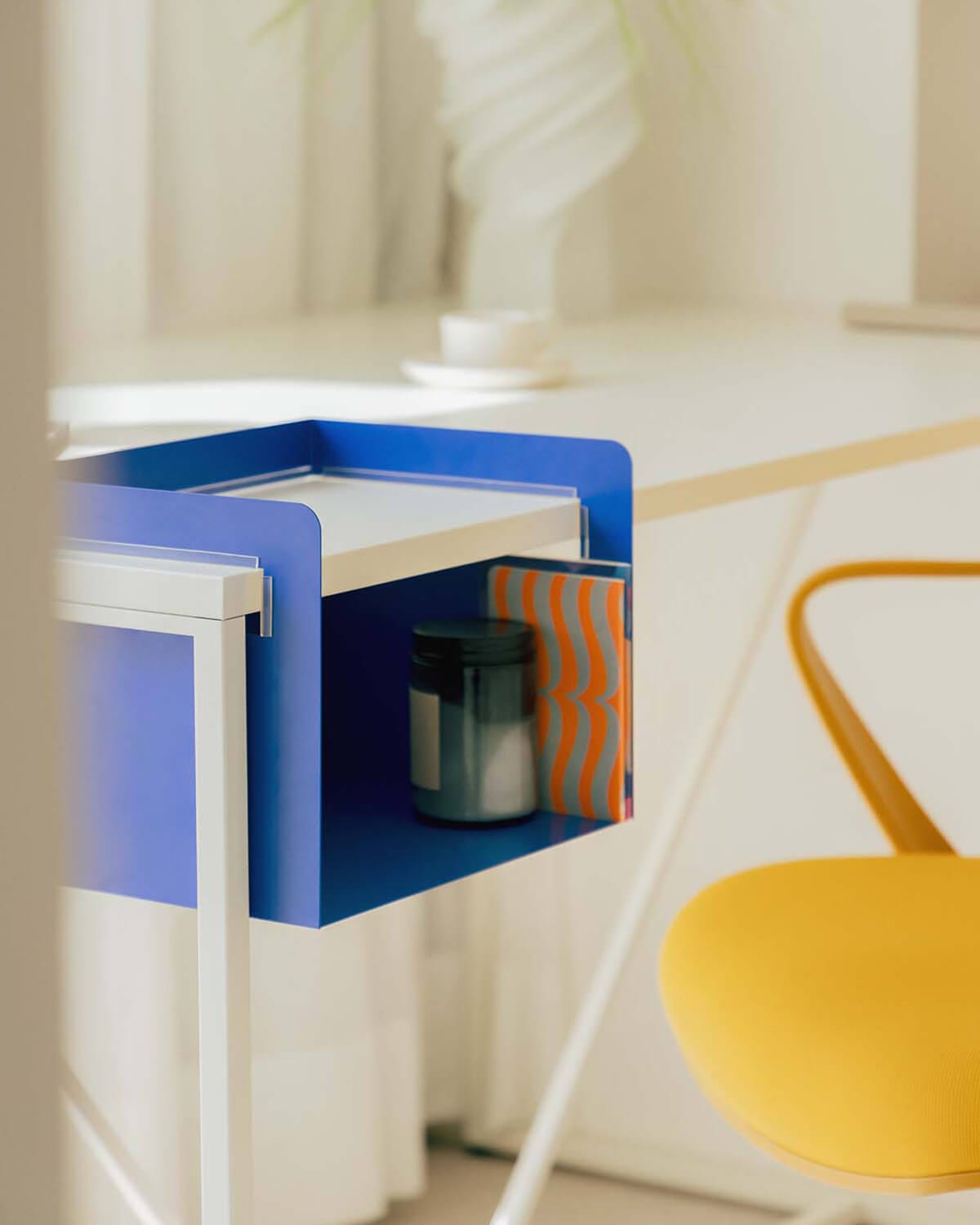 Metal Auxiliary Shelf Vigo, gallery image 2