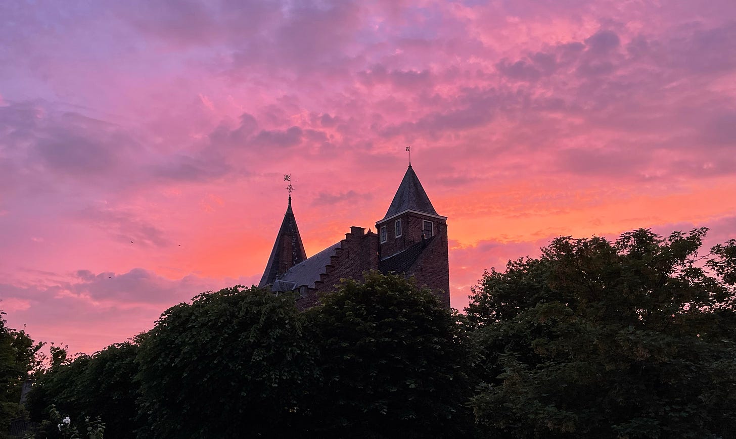 Castle Haamstede, Kasteel Haamstede, by Alexander Verbeek, photo in The Planet newsletter