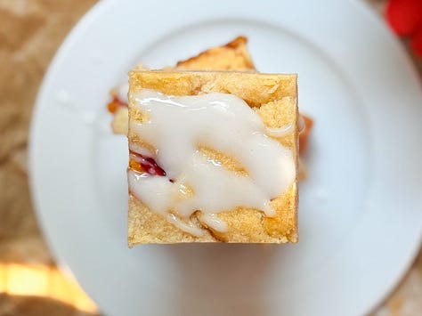 Blueberry bread, lavender shortbread, July dinners, tomato pie, a peach crumb bar and a table setting idea for July.