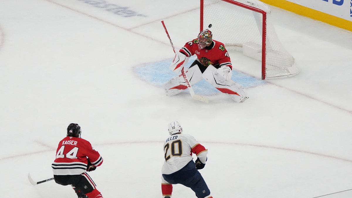 Blackhawks Fall to Panthers & Best Rookie Seasons in Franchise History