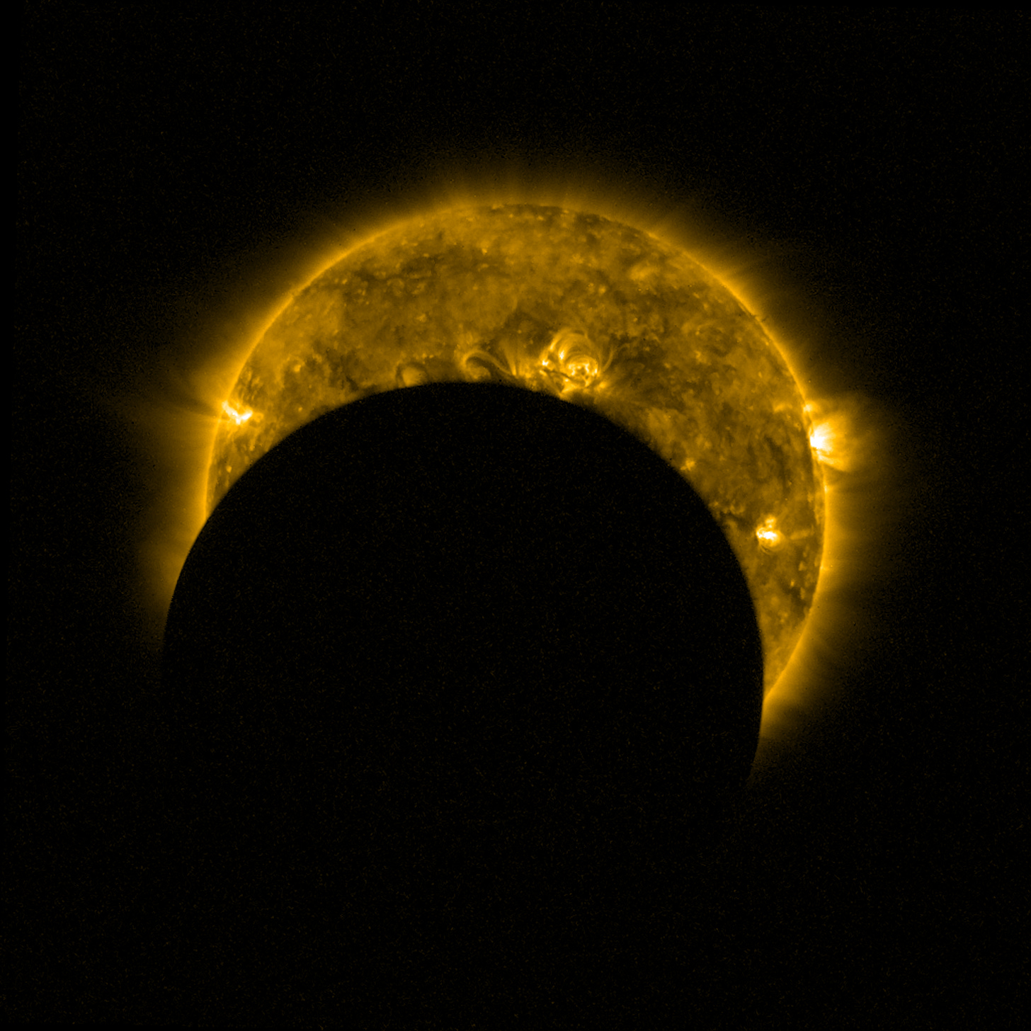 https://www.esa.int/var/esa/storage/images/esa_multimedia/images/2017/08/a_partial_solar_eclipse_seen_from_space/17109542-1-eng-GB/A_partial_solar_eclipse_seen_from_space_pillars.png