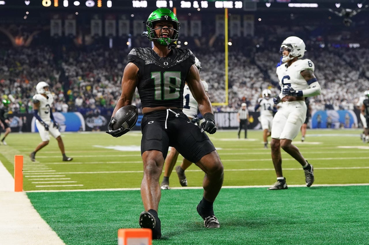 Tight end Kenyon Sadiq 'one of the best players in the country,' according  to Oregon offensive coordinator Will Stein - oregonlive.com