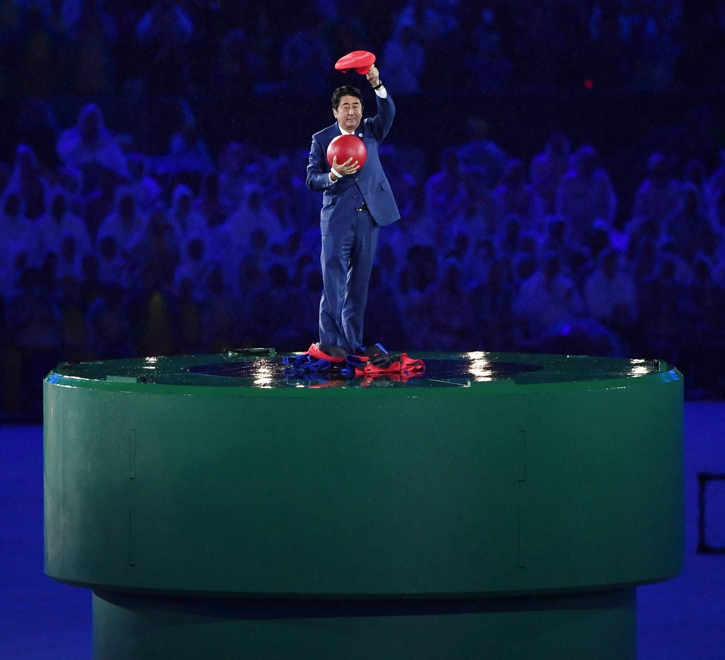 Shinzo Abe Dresses as Super Mario for Rio Closing Ceremony | Time Shinzo Abe Dresses as Super Mario for Rio Closing Ceremony | Time