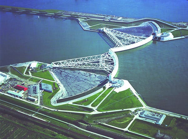 Storm Flood Gate "Maeslantkering" | Supply Record:River and Flood Control |  Product Information | TSURUMI MANUFACTURING CO., LTD. - Tsurumi Pump