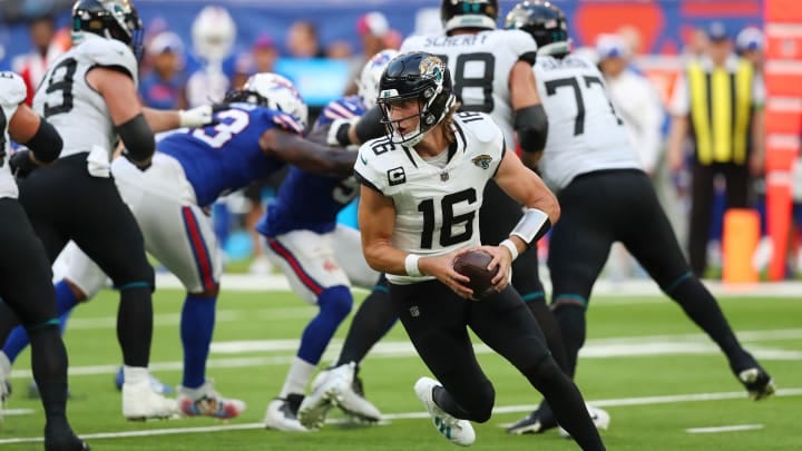Jaguars vs. Bills: Trevor Lawrence and other Week 5 studs, 2 duds from  London game